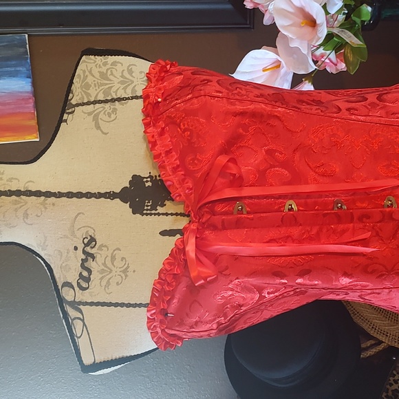 Beautiful brocade corset - Picture 1 of 12